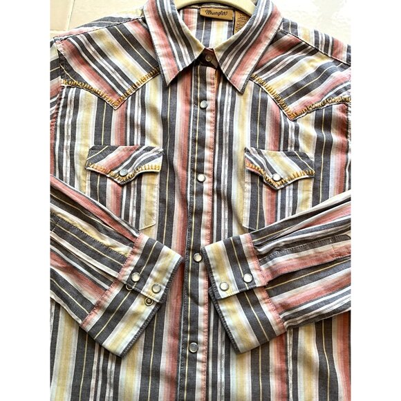 Wrangler Women's Large Long Sleeve Shirt Distressed Colors gray/white/pink/orang - Picture 4 of 7